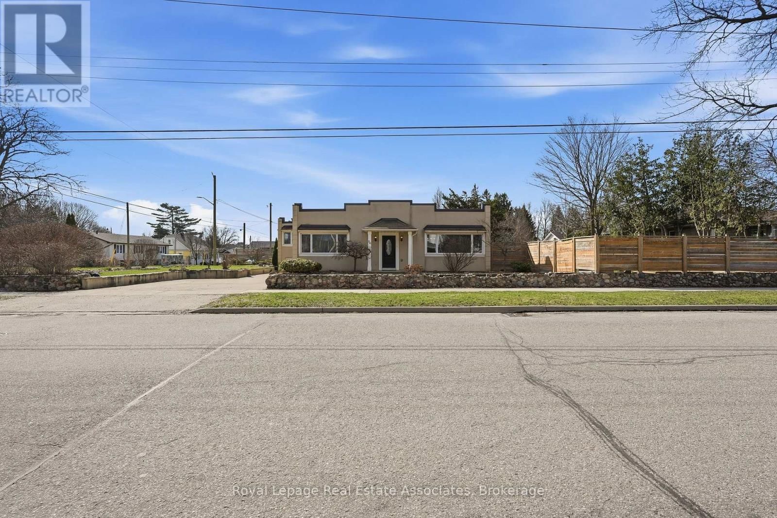 56 KING STREET Image 2