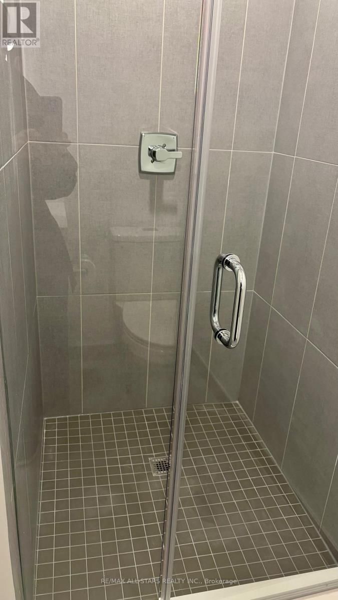 1502 - 60 CENTRAL PARK ROADWAY Image 10