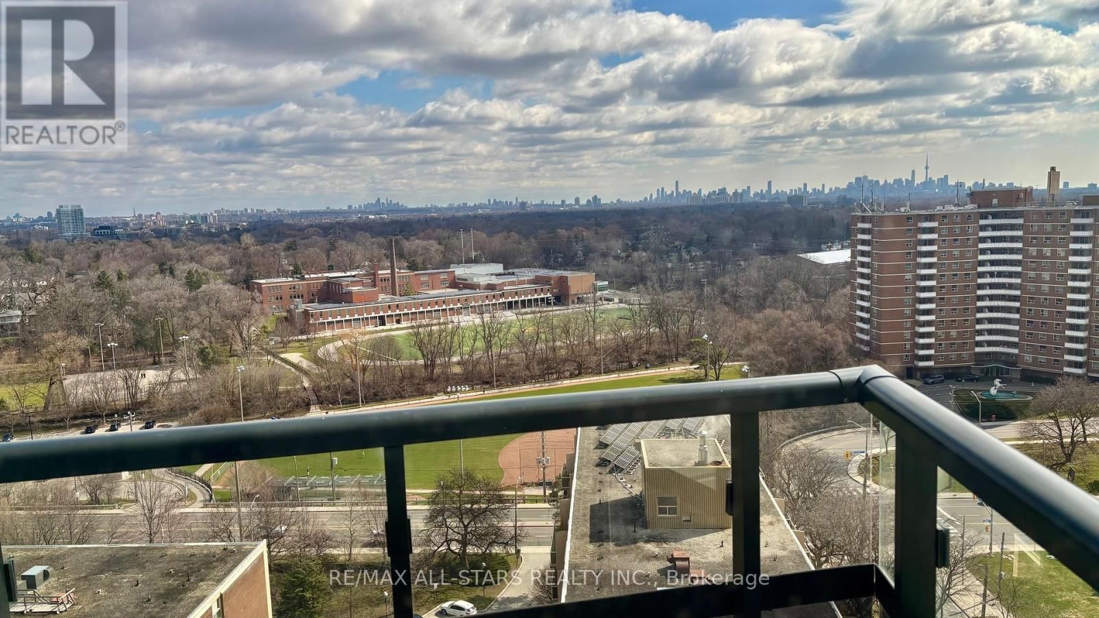 1502 - 60 CENTRAL PARK ROADWAY Image 16