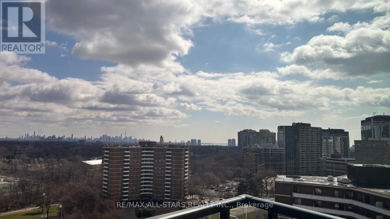 1502 - 60 CENTRAL PARK ROADWAY Image 17