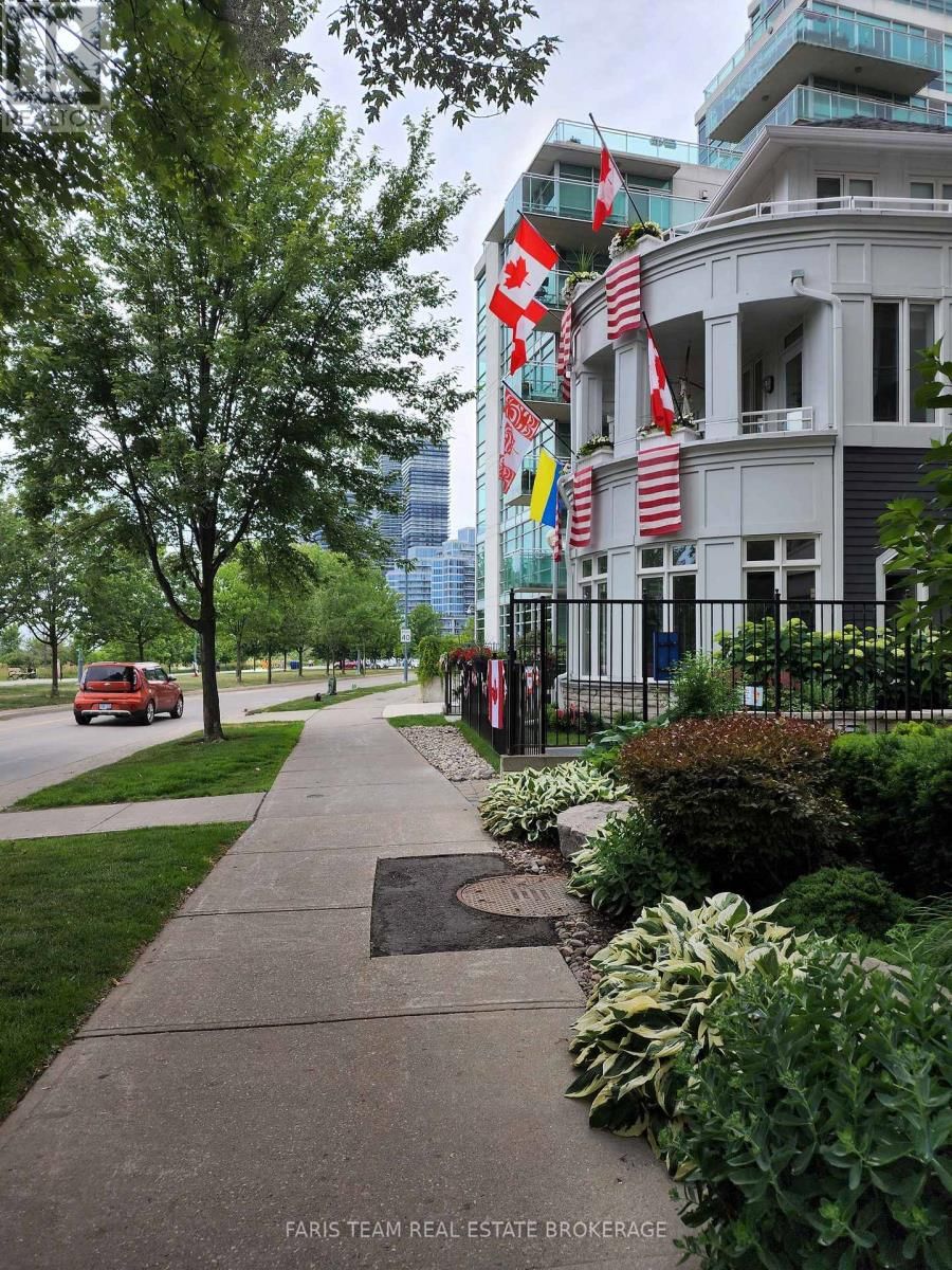 806 - 88 PALACE PIER COURT Image 30