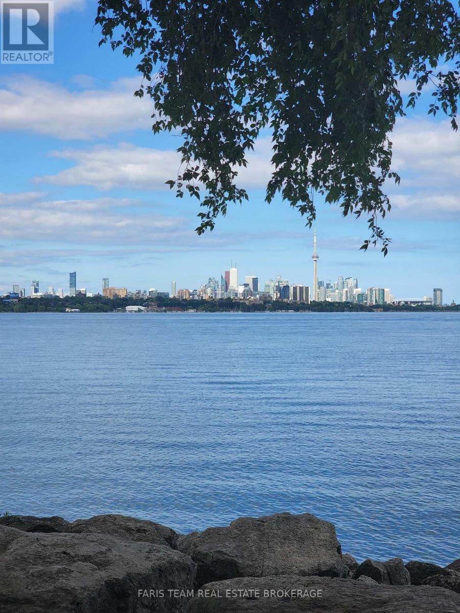 806 - 88 PALACE PIER COURT Image 43