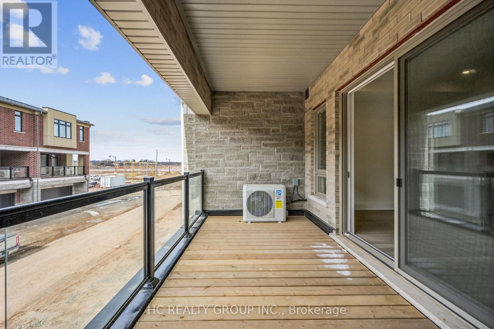 3316 TAHA GARDENS Image 16