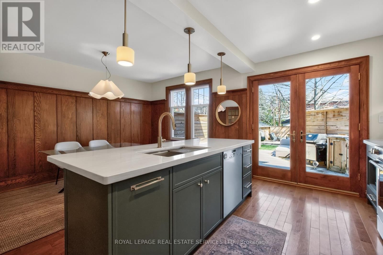 139 EVANS AVENUE Image 16