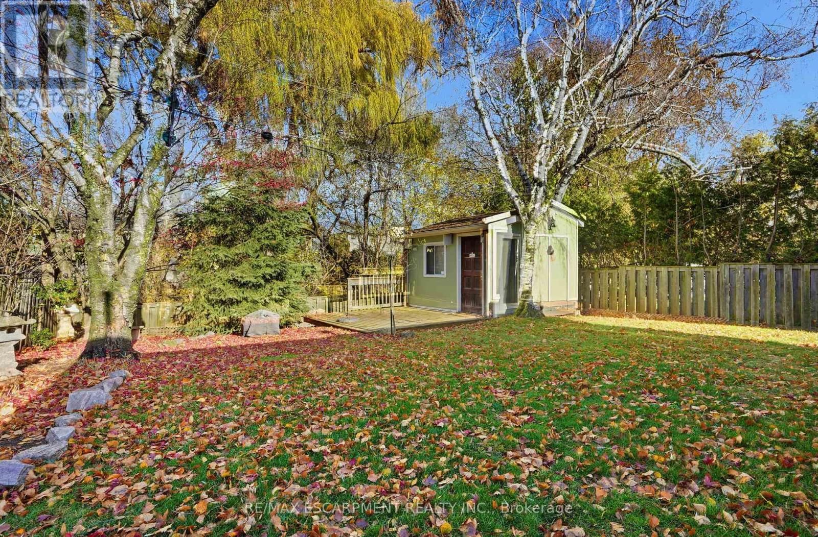 345 ERINDALE DRIVE Image 32