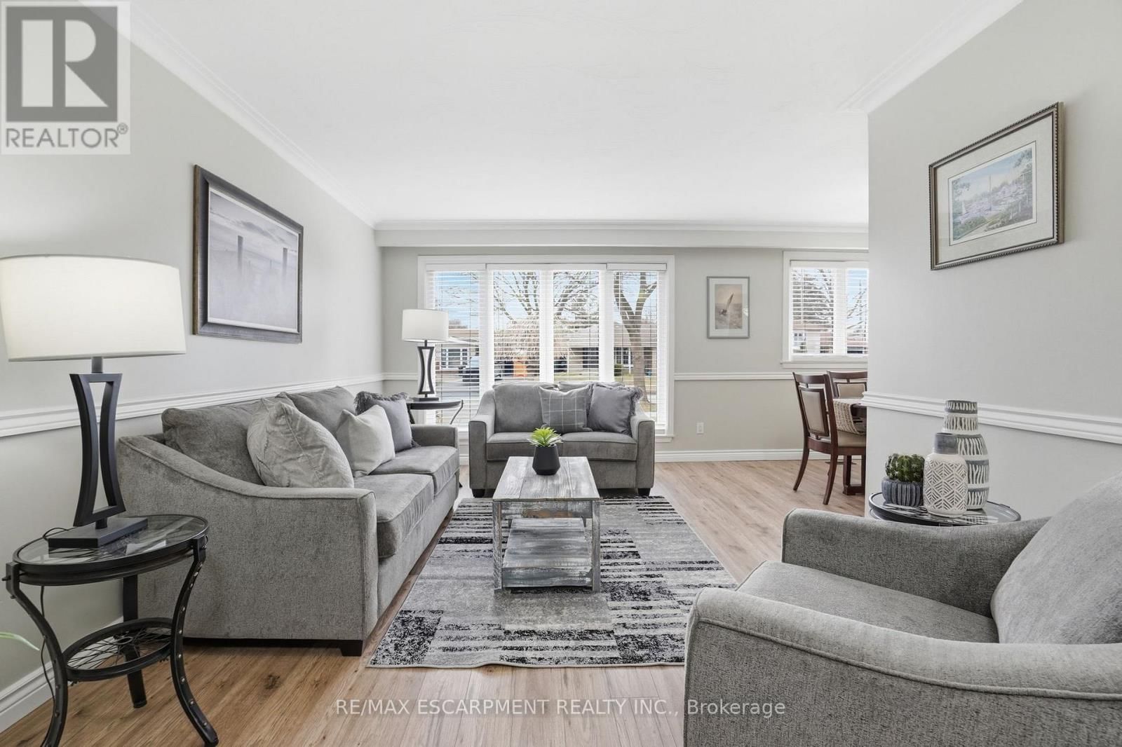 345 ERINDALE DRIVE Image 6