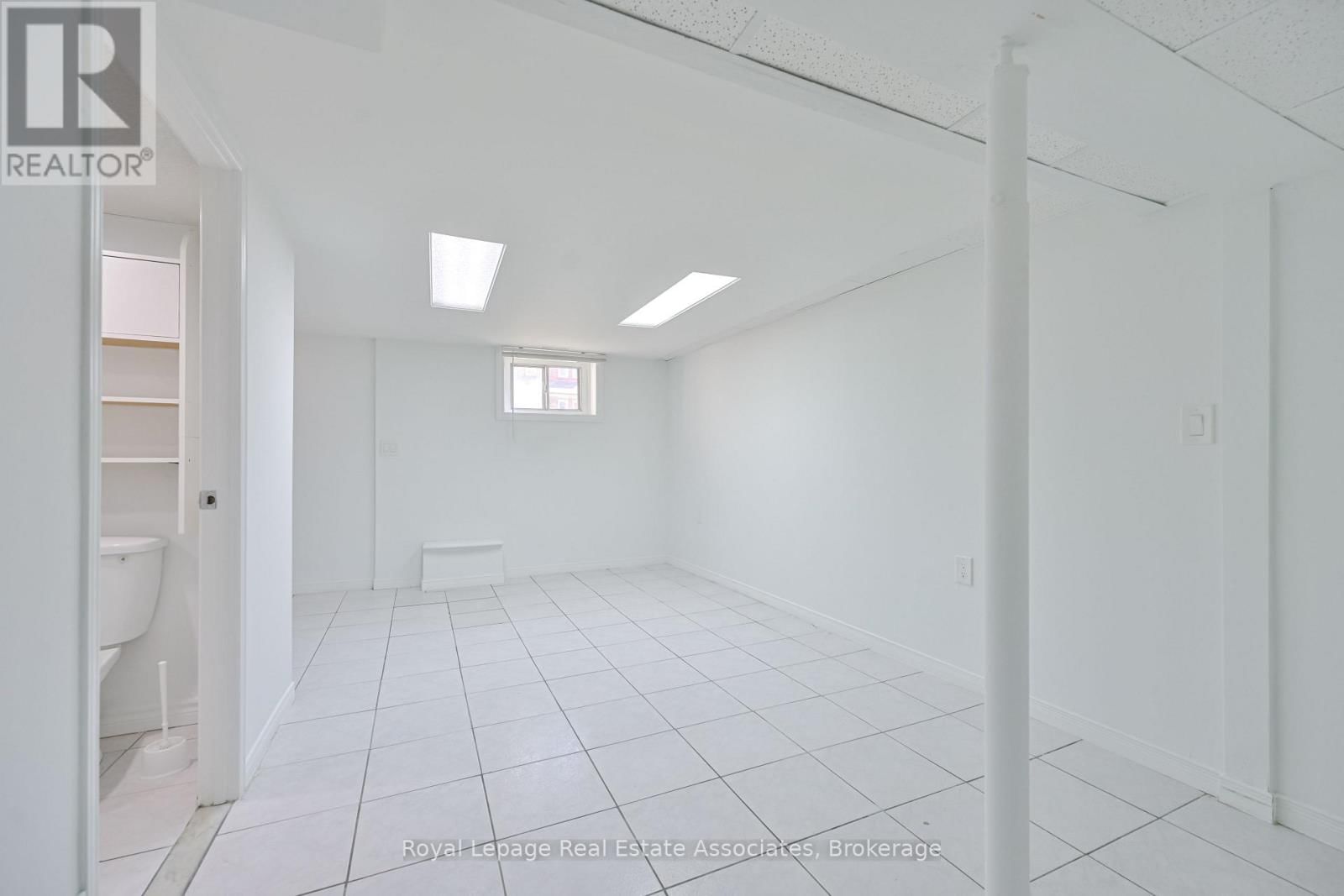 20 EAST DRIVE Image 16