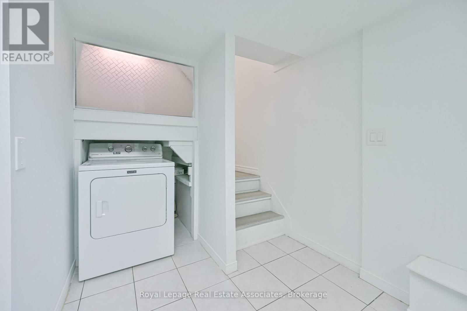 20 EAST DRIVE Image 20