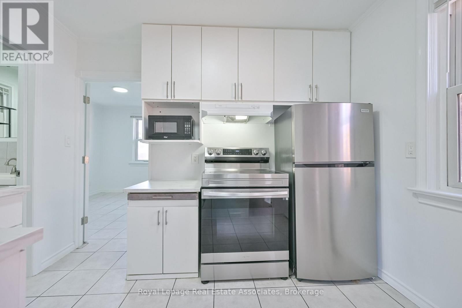 20 EAST DRIVE Image 7