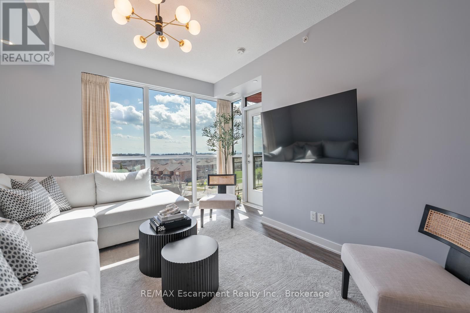 516 - 5220 DUNDAS STREET Image 12