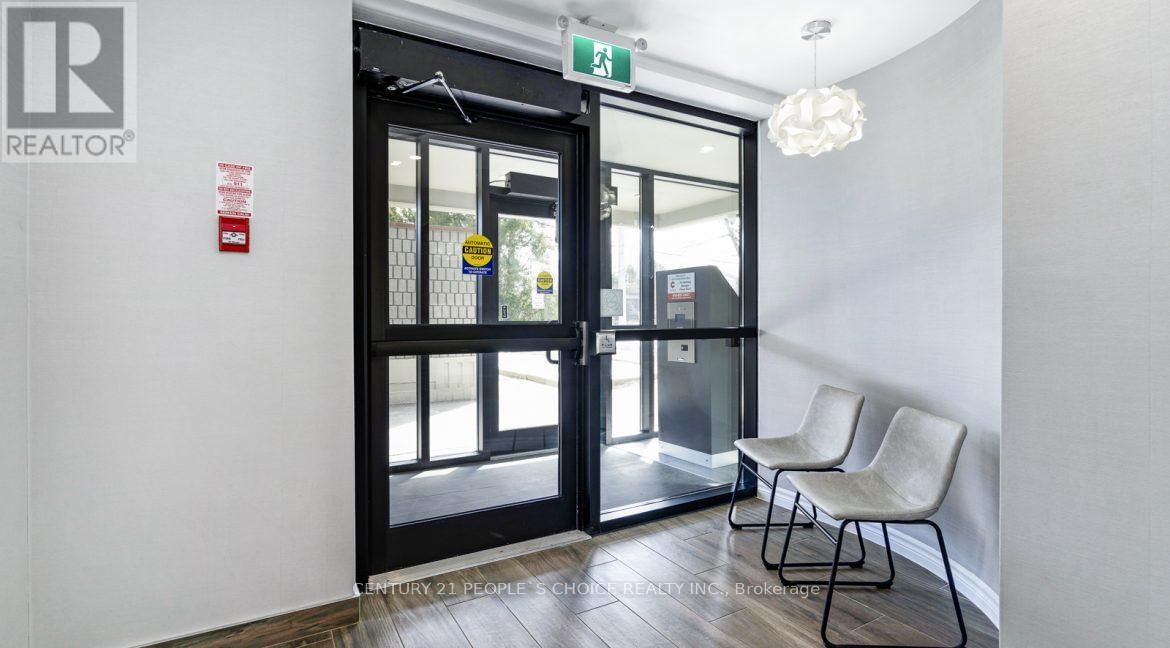 604 - 1219 DUNDAS STREET WEST Image 4