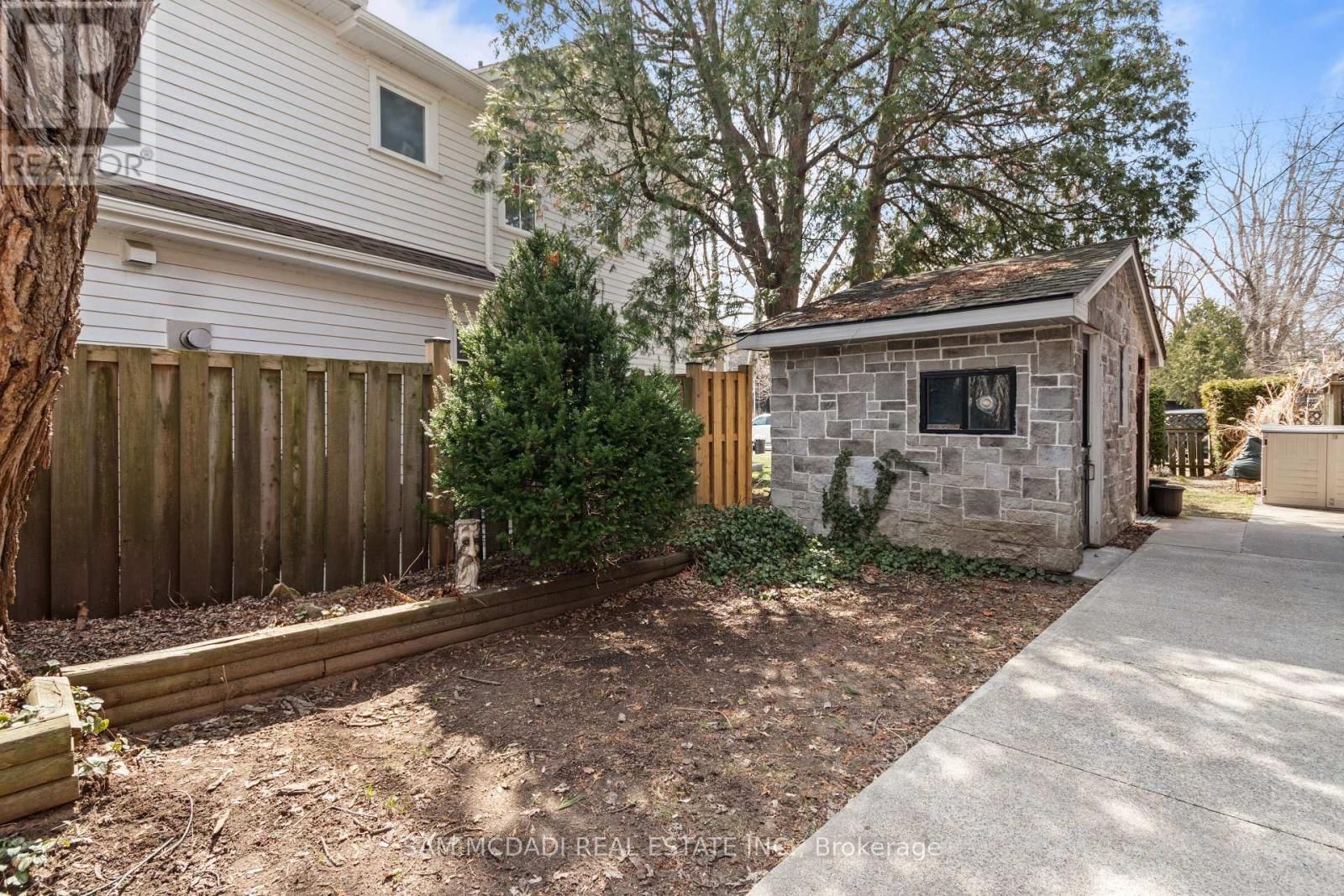 FIRST STREET Image 22