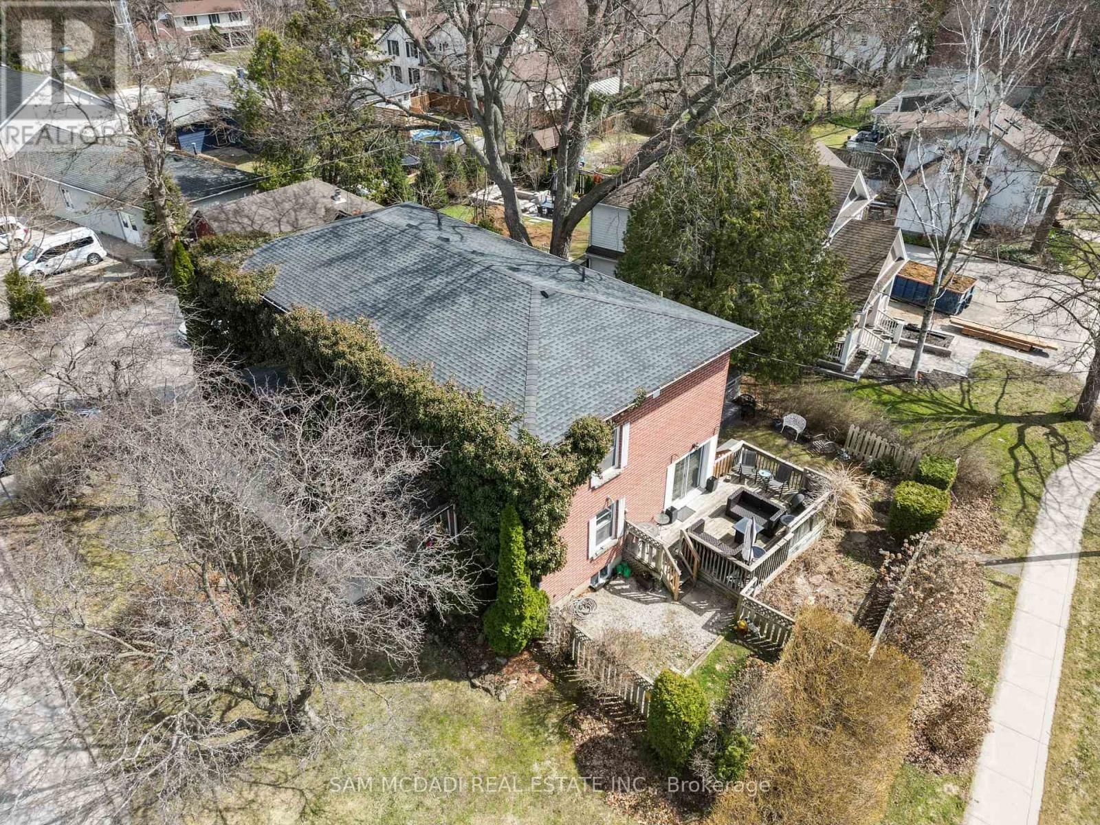 FIRST STREET Image 23