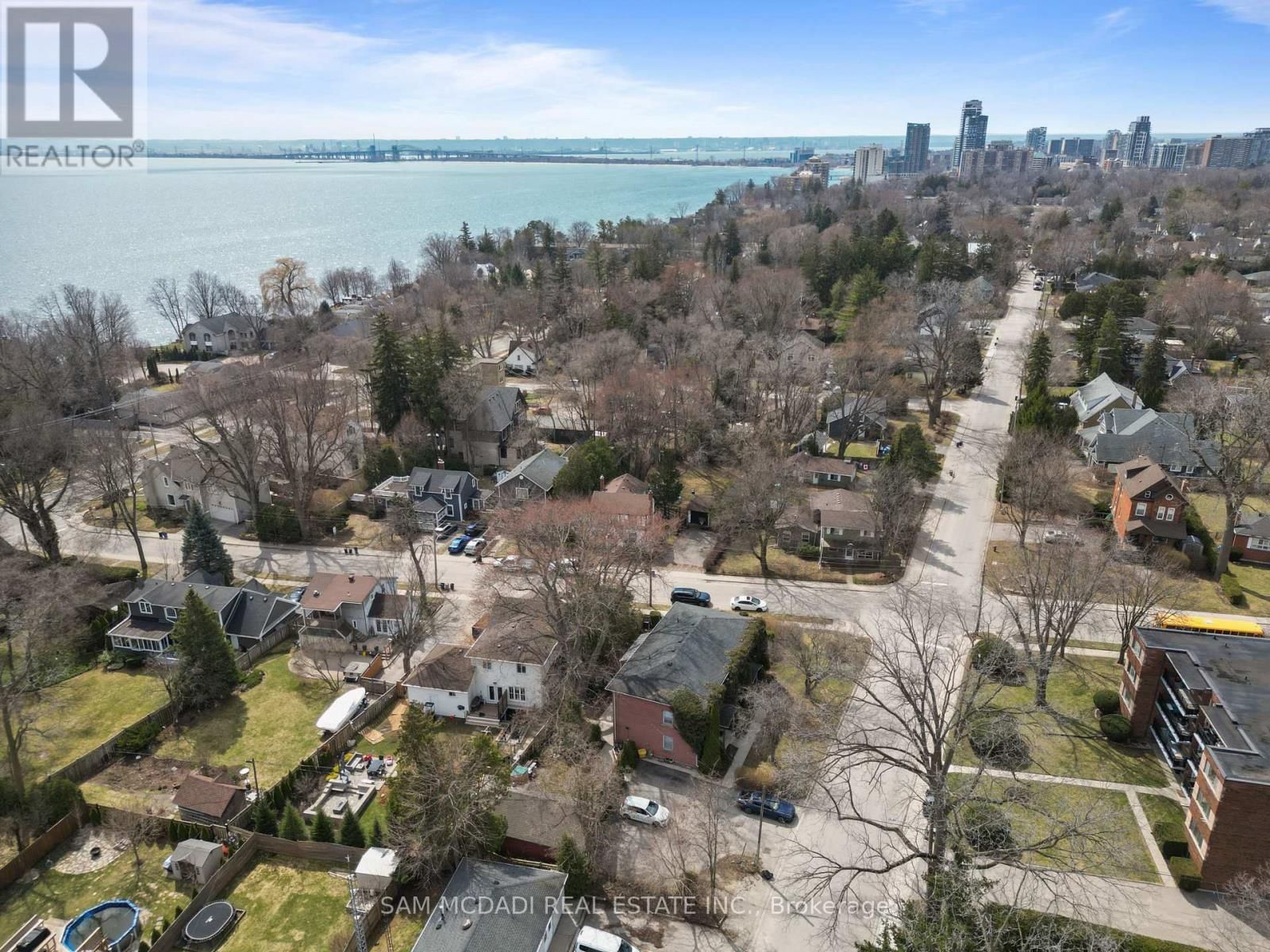 FIRST STREET Image 24