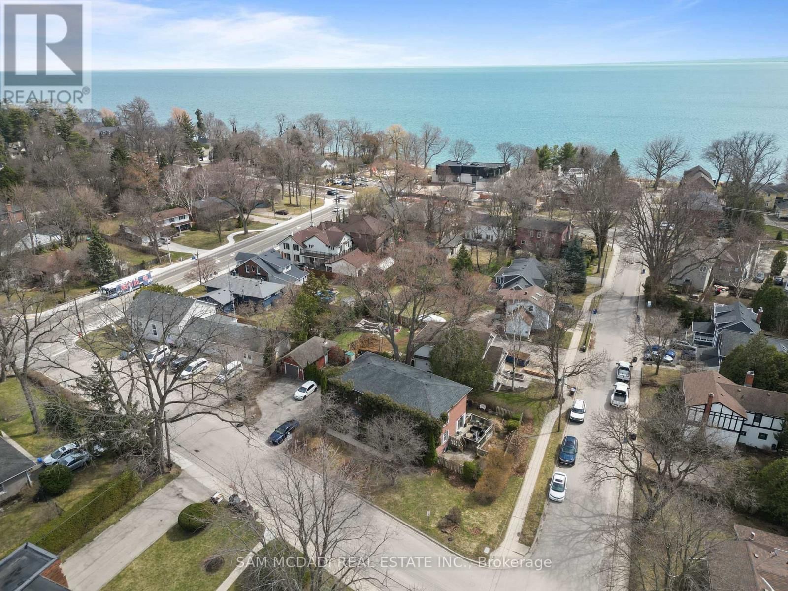 FIRST STREET Image 25