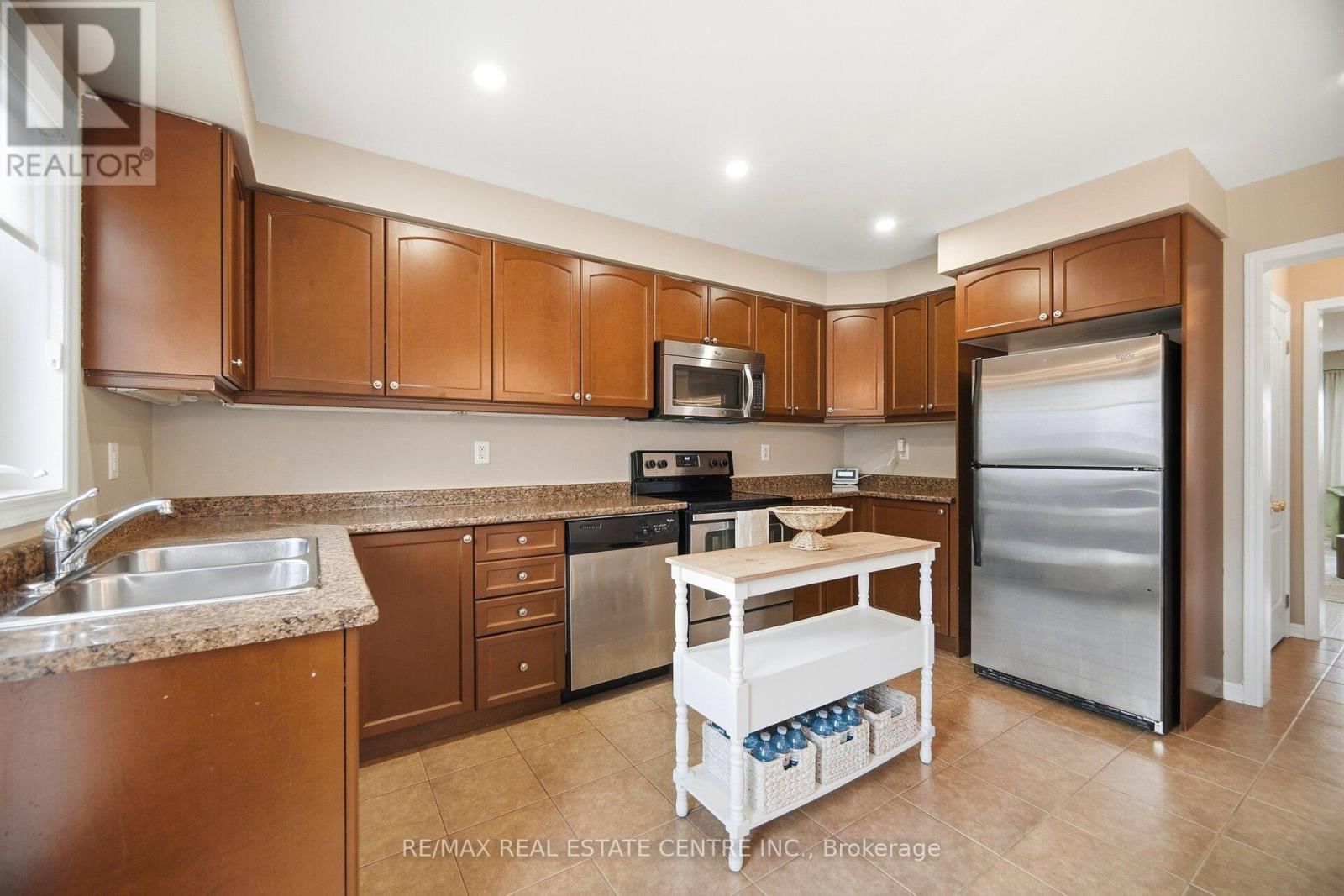 26 - 6020 DERRY ROAD Image 17