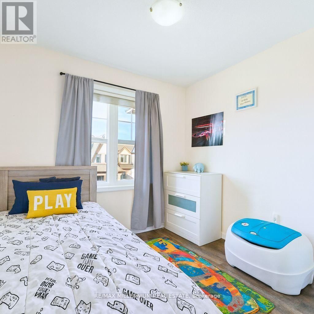 53 COLONEL FRANK CHING CRESCENT Image 18