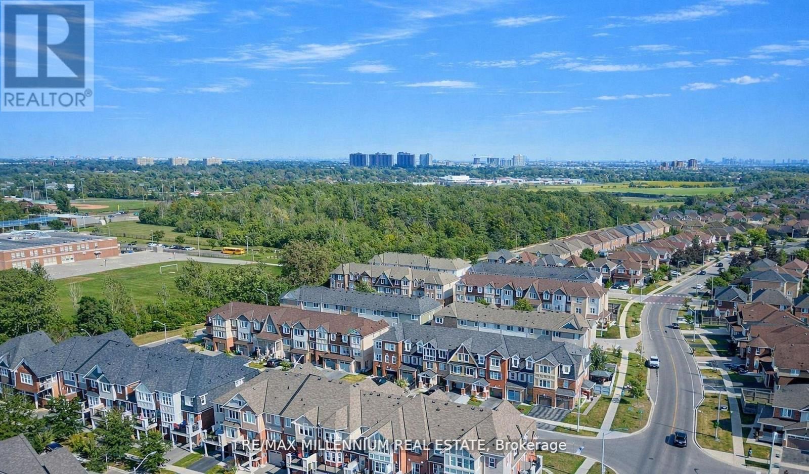 53 COLONEL FRANK CHING CRESCENT Image 21