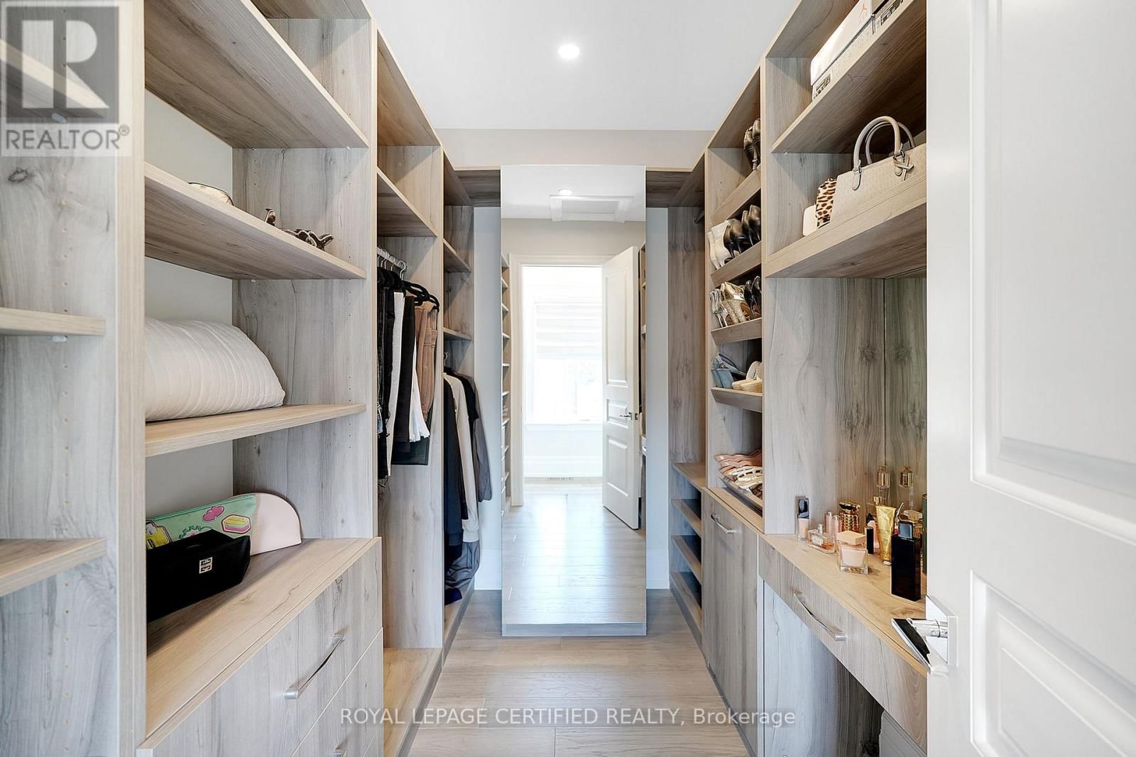 350 WEIGHTON DRIVE Image 36