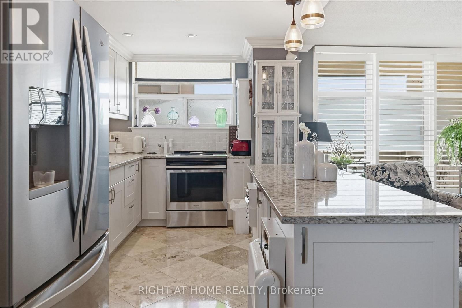 703 - 1425 GHENT AVENUE Image 16