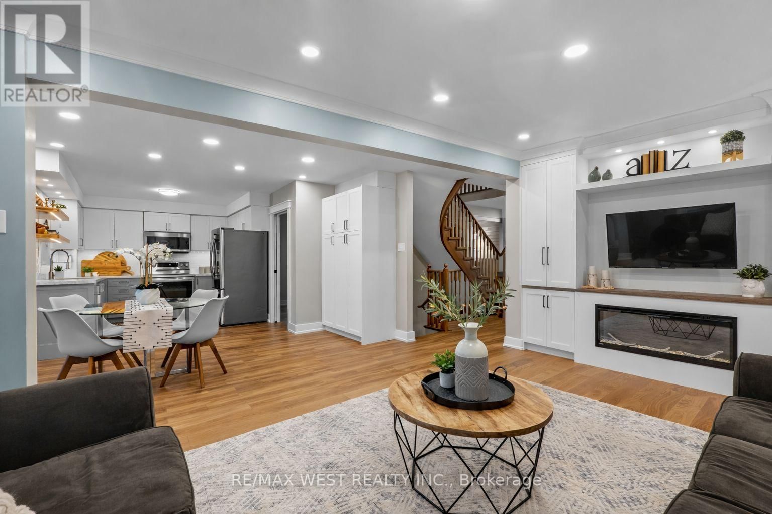 12 BERRYDOWN DRIVE Image 14