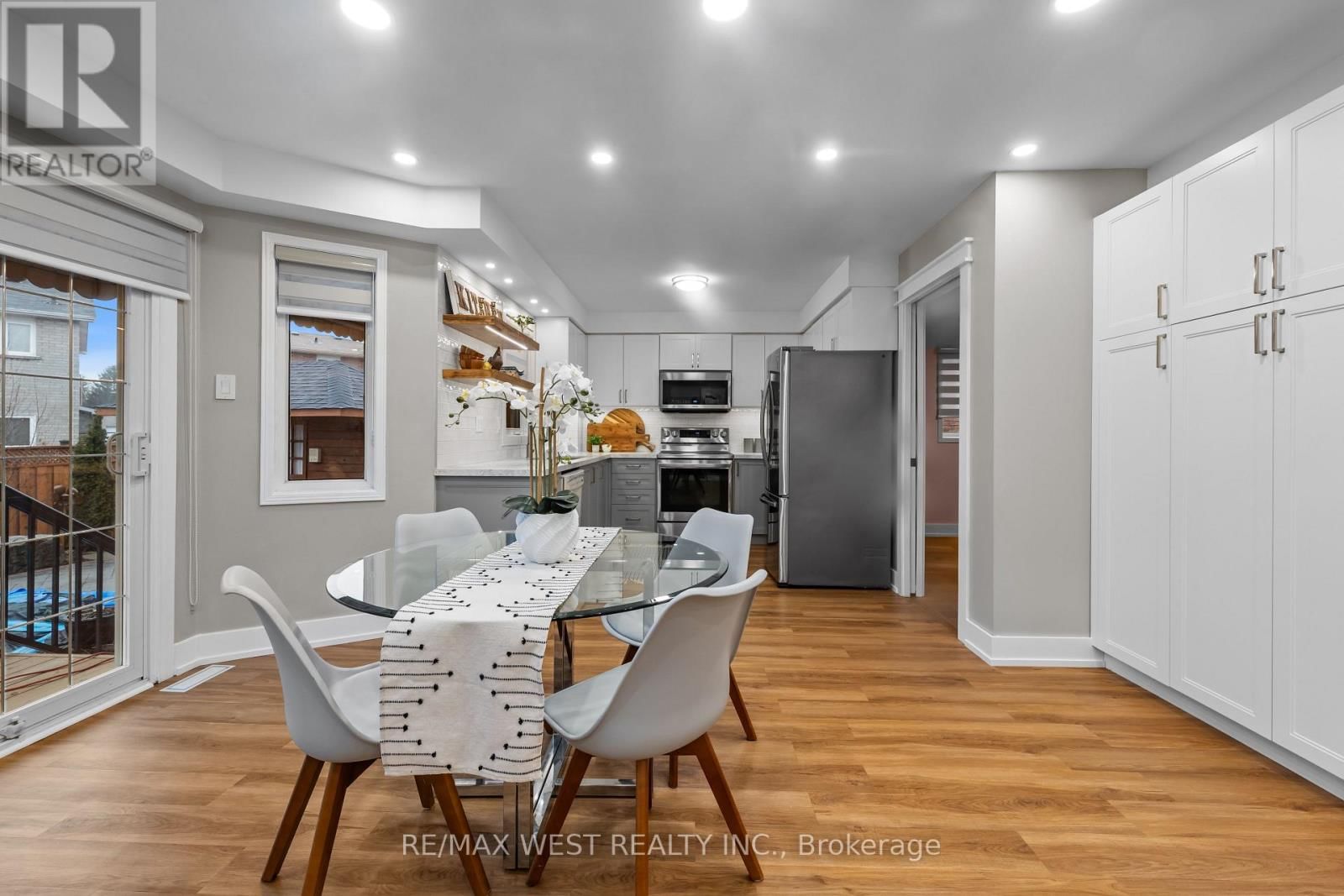 12 BERRYDOWN DRIVE Image 20