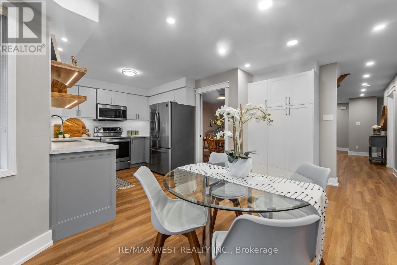 12 BERRYDOWN DRIVE Image 21