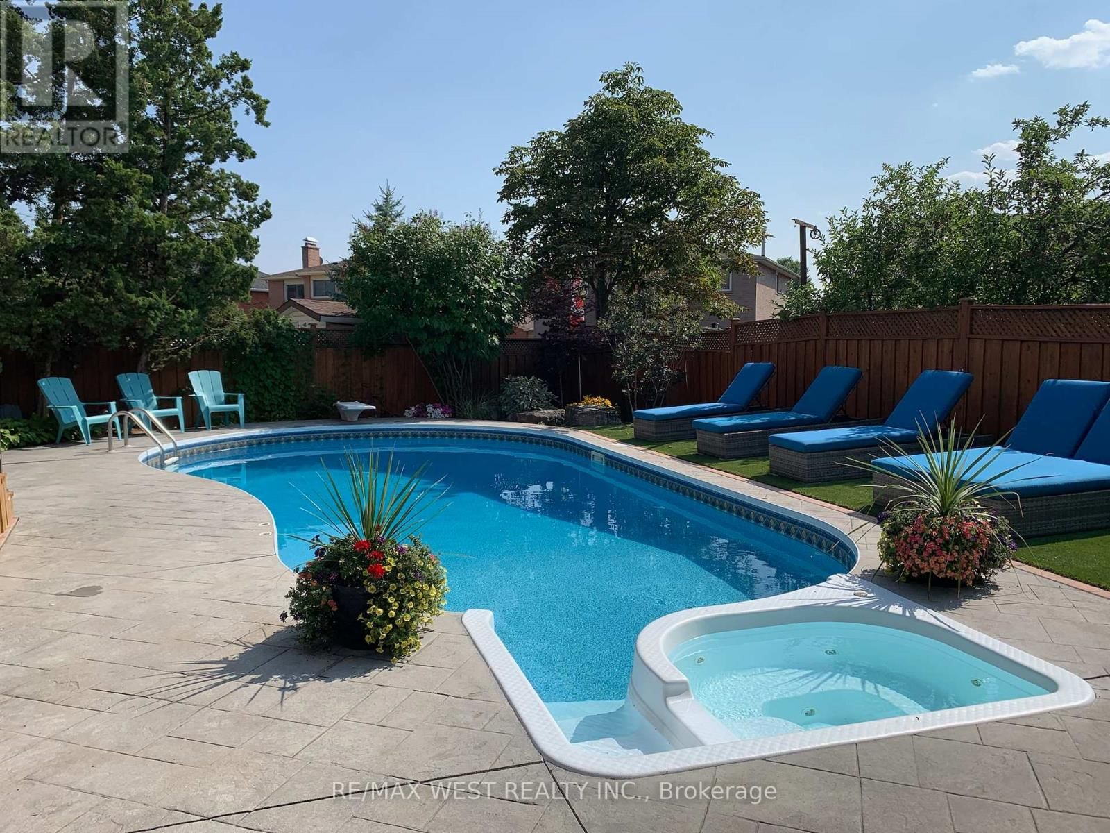 12 BERRYDOWN DRIVE Image 49