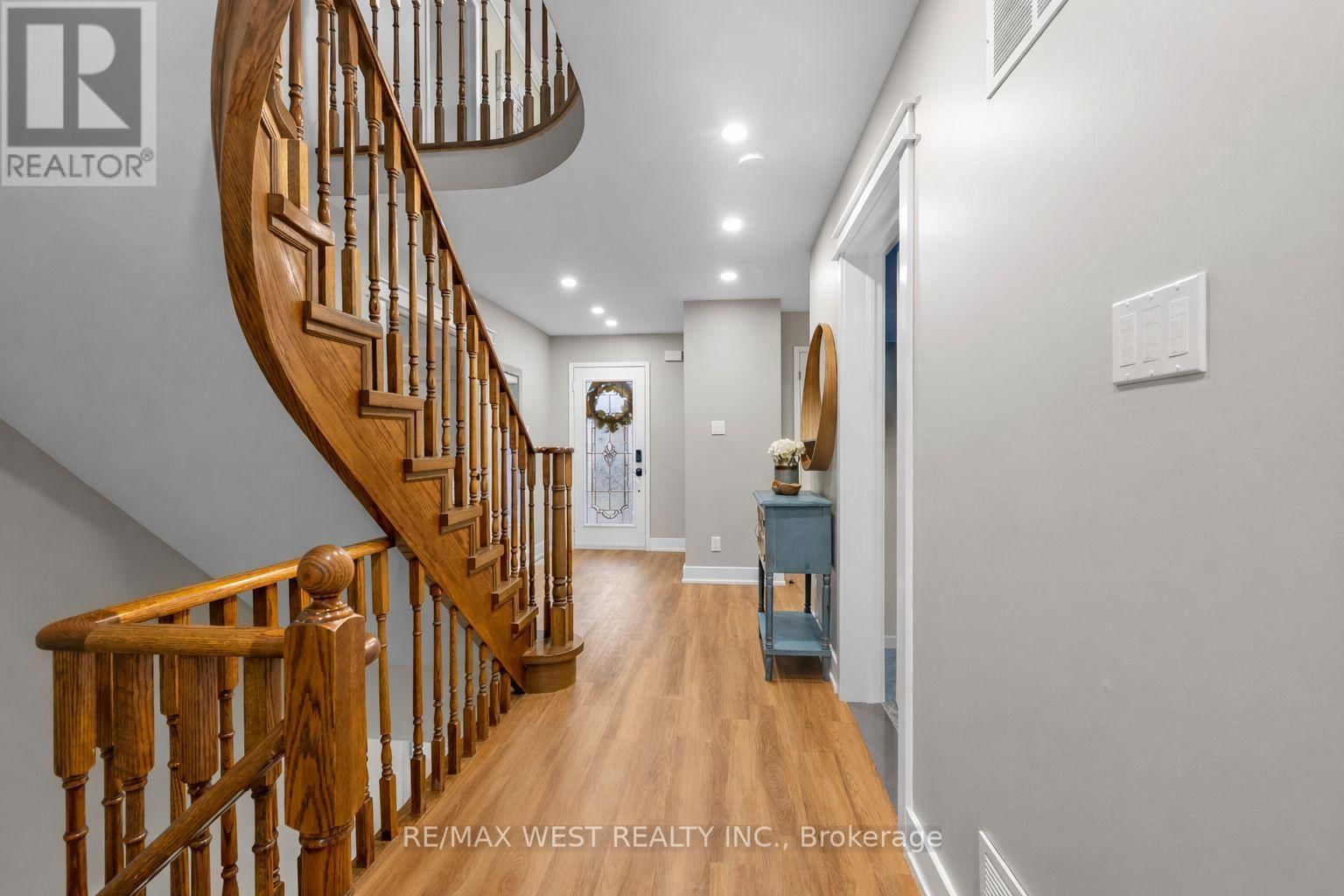 12 BERRYDOWN DRIVE Image 6