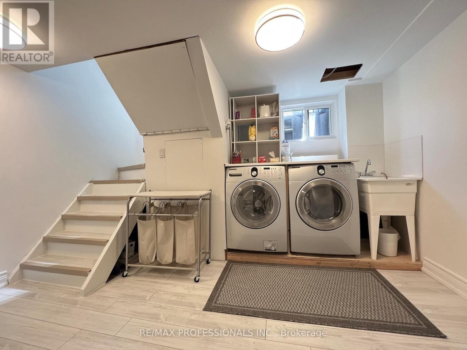 2504 DONNAVALE DRIVE Image 27