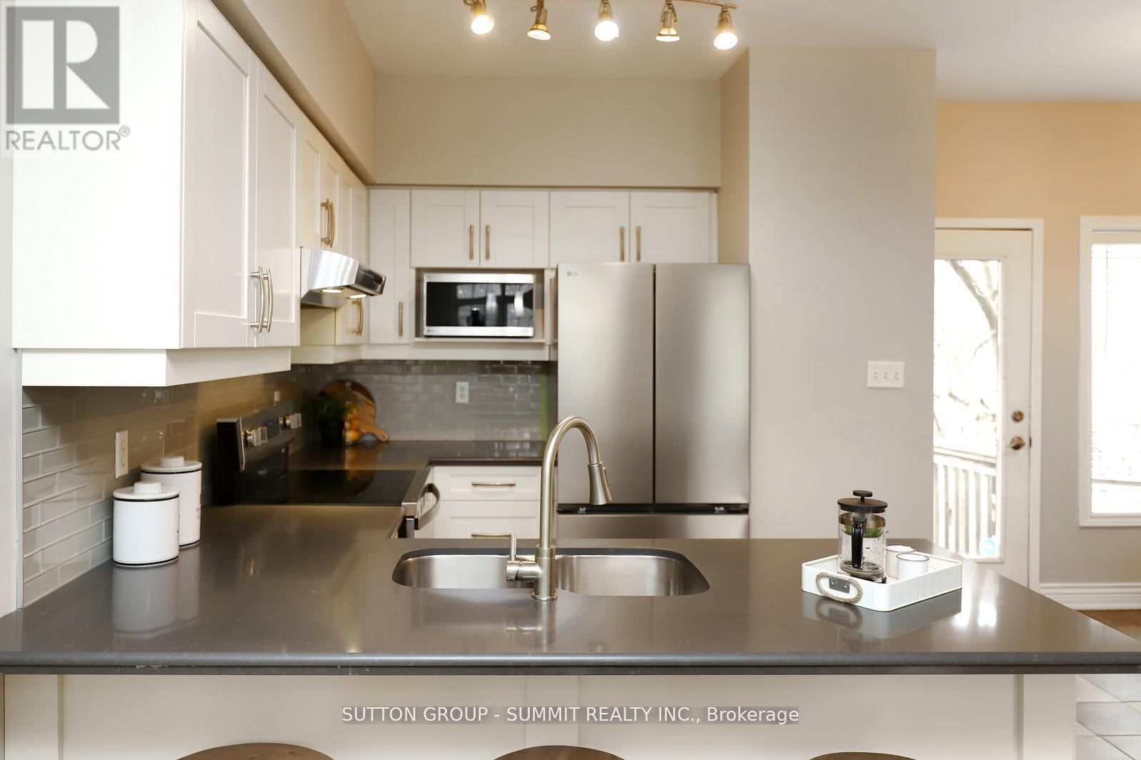 260 GLENASHTON DRIVE Image 10