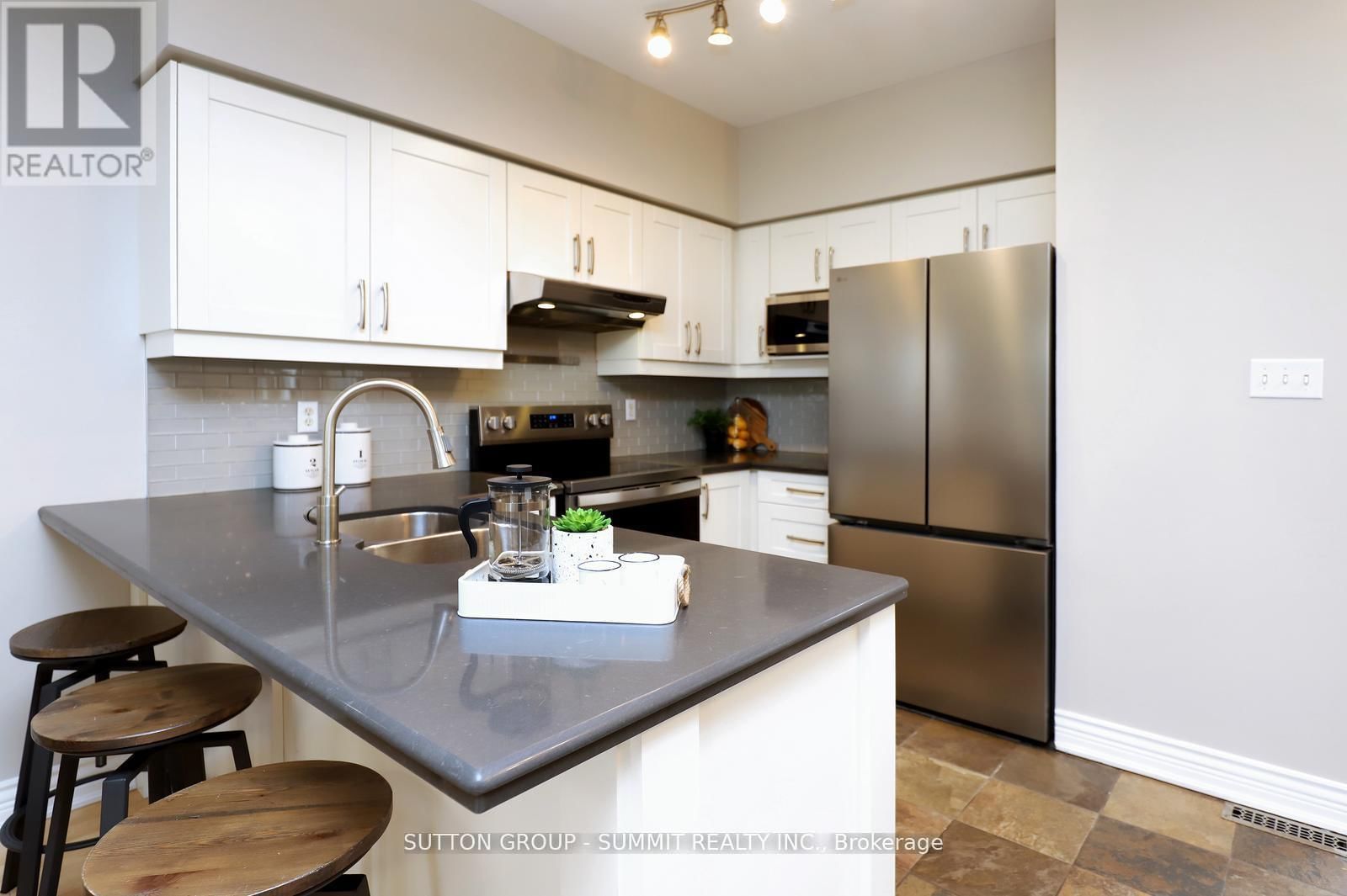 260 GLENASHTON DRIVE Image 11