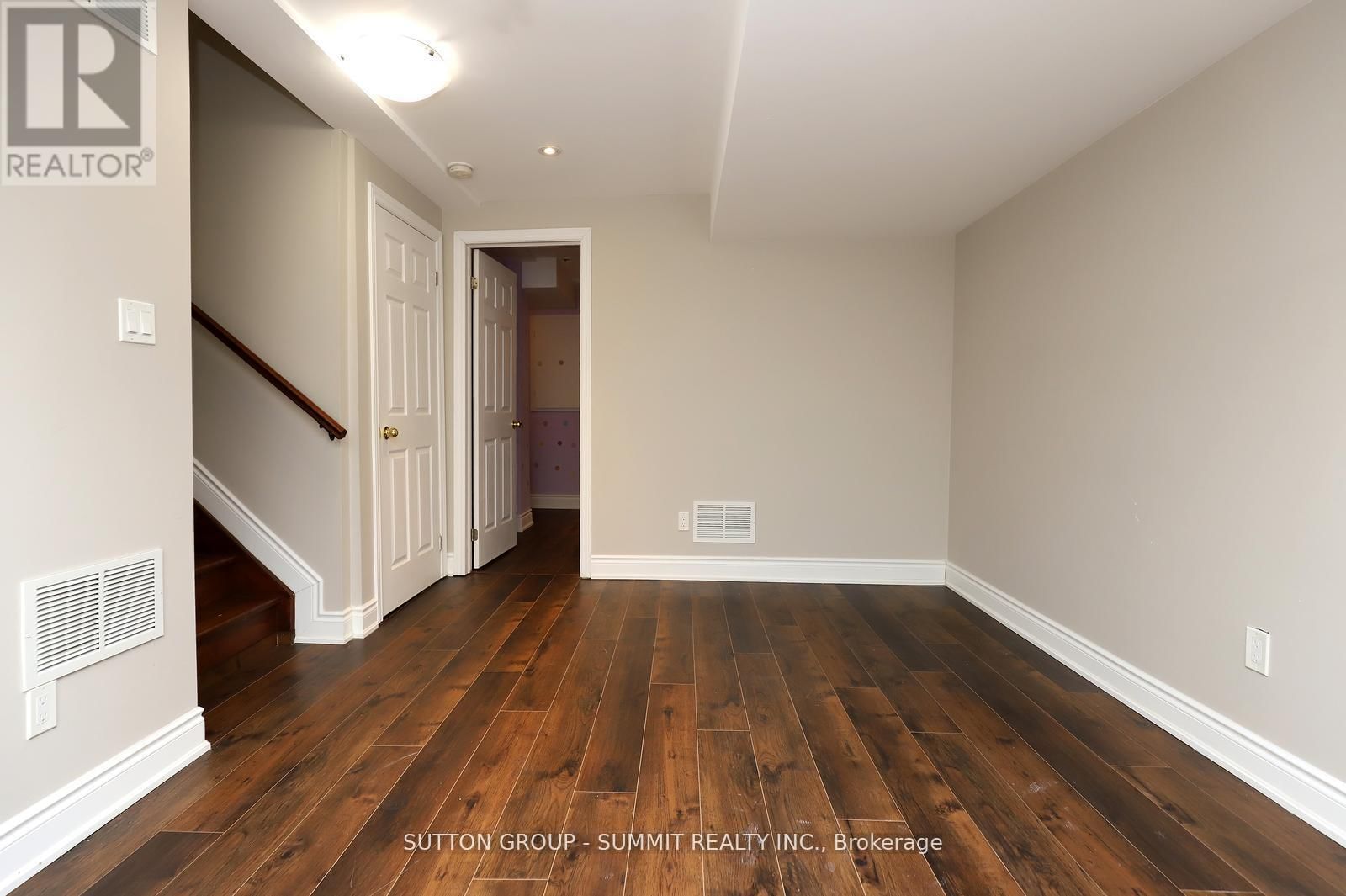 260 GLENASHTON DRIVE Image 30