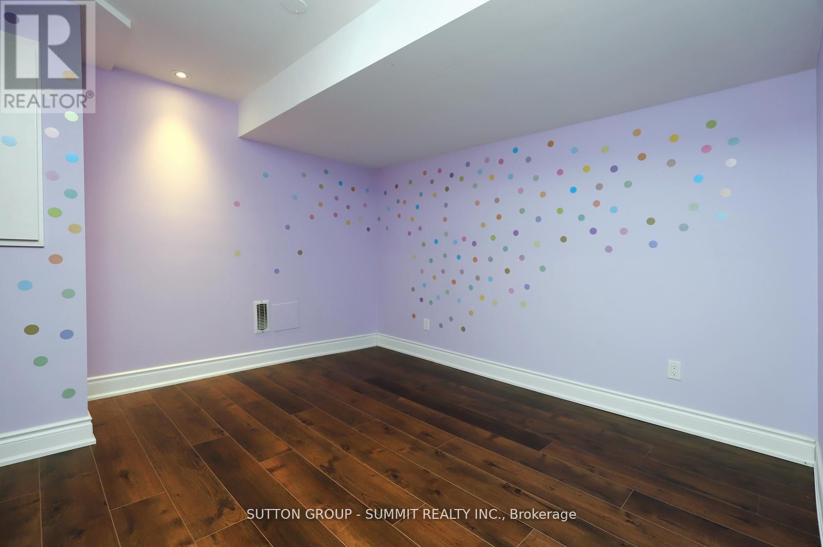 260 GLENASHTON DRIVE Image 32