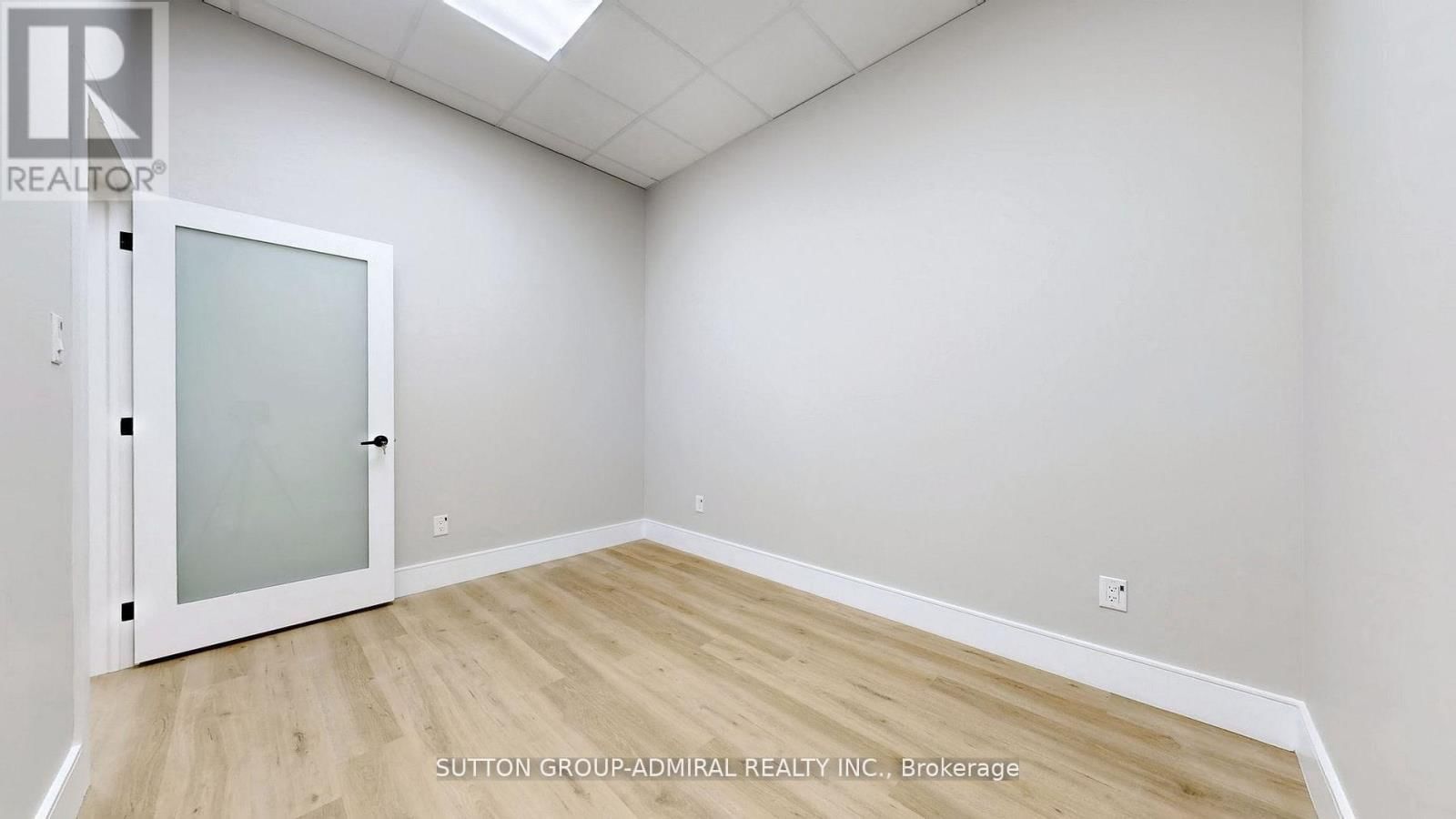 18 and 19 - 800 PETROLIA ROAD Image 6