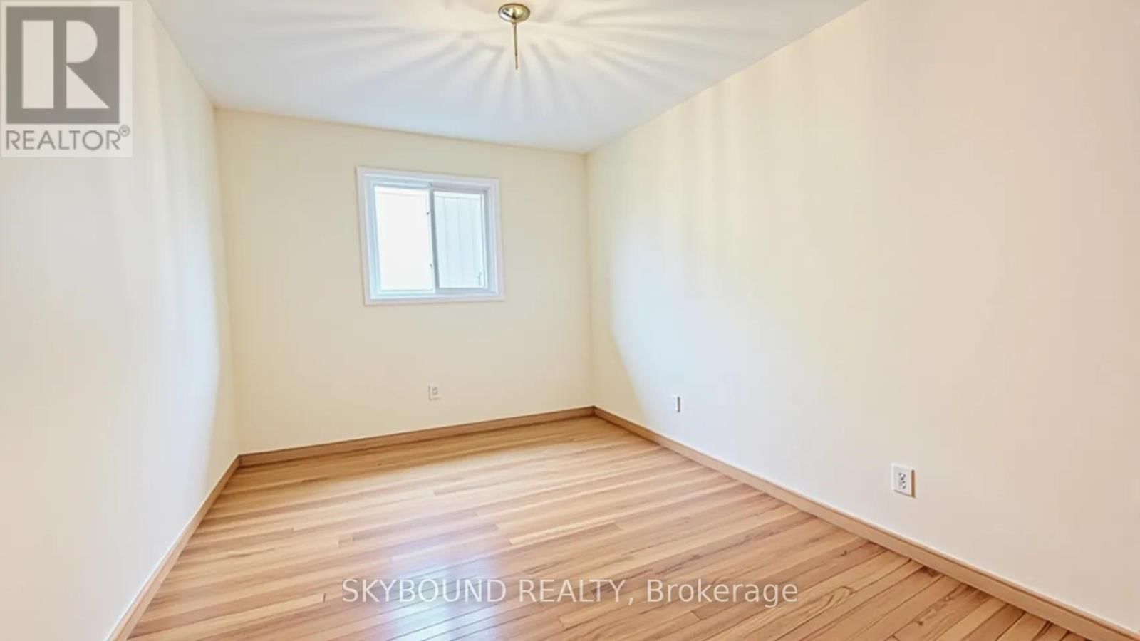 1298 FOREST HILL Image 28