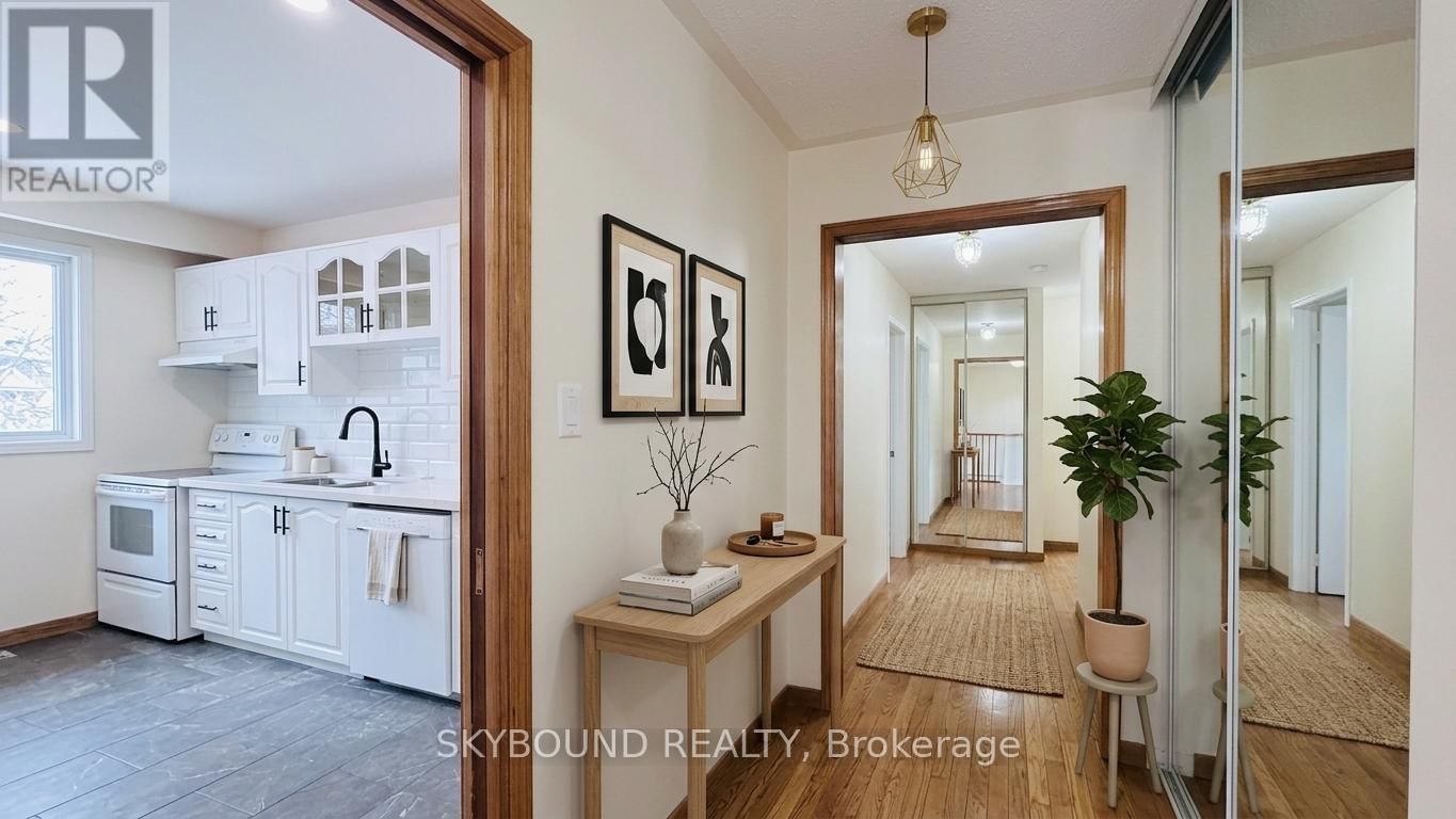 1298 FOREST HILL Image 5