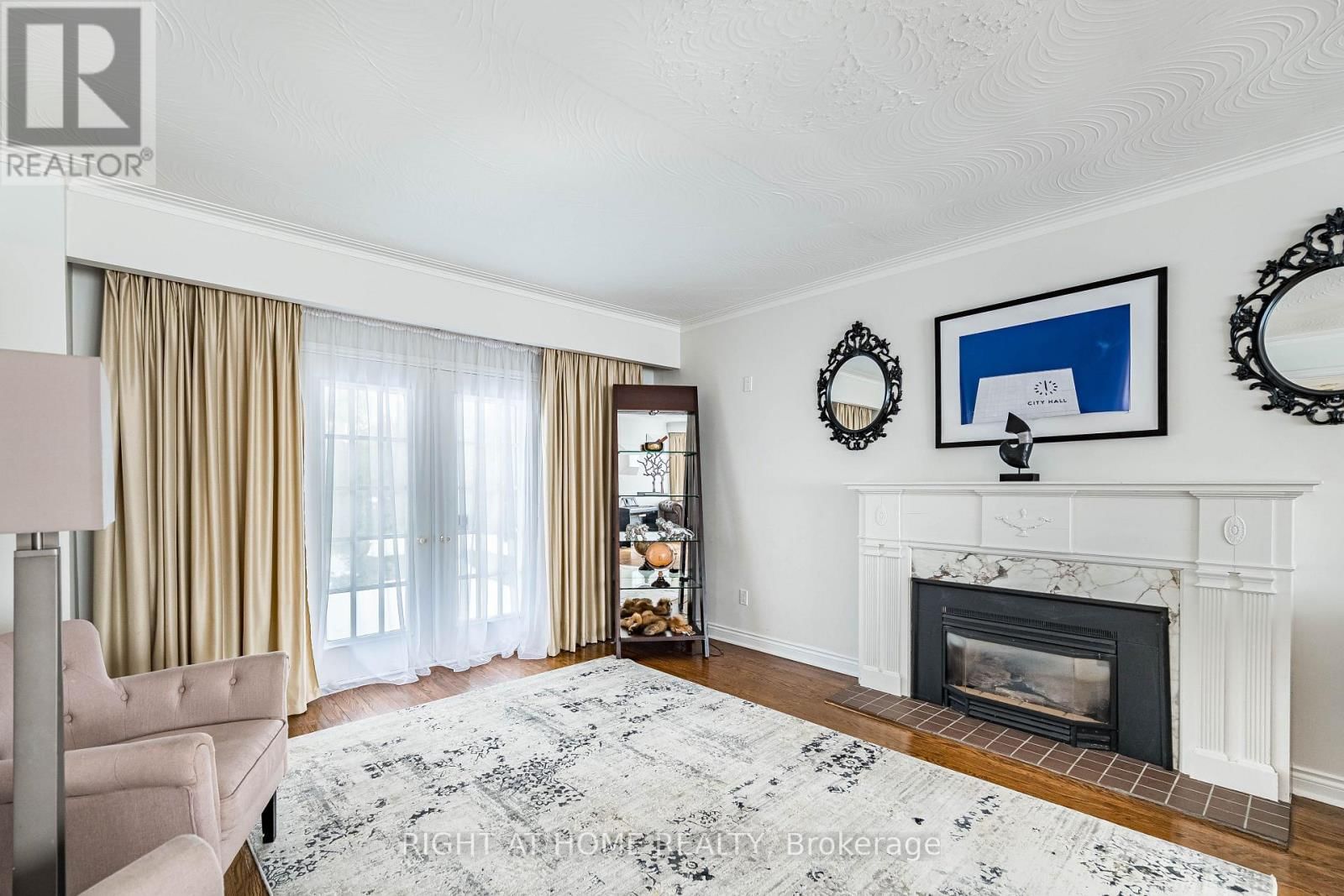 2123 GORDON DRIVE Image 9