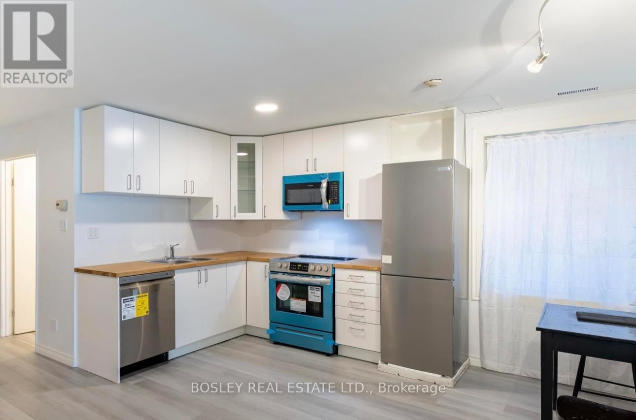 2963 DUNDAS STREET WEST Image 9