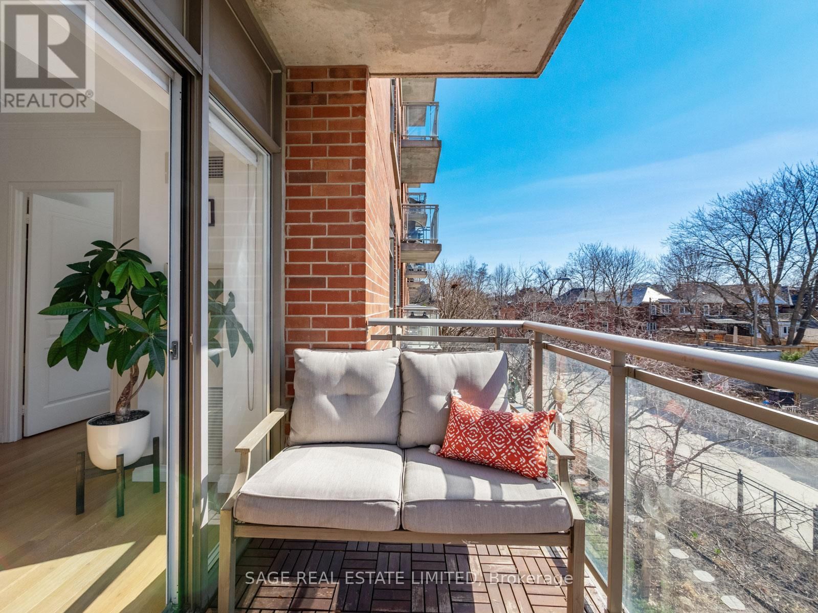 305 - 2495 DUNDAS STREET WEST Image 33