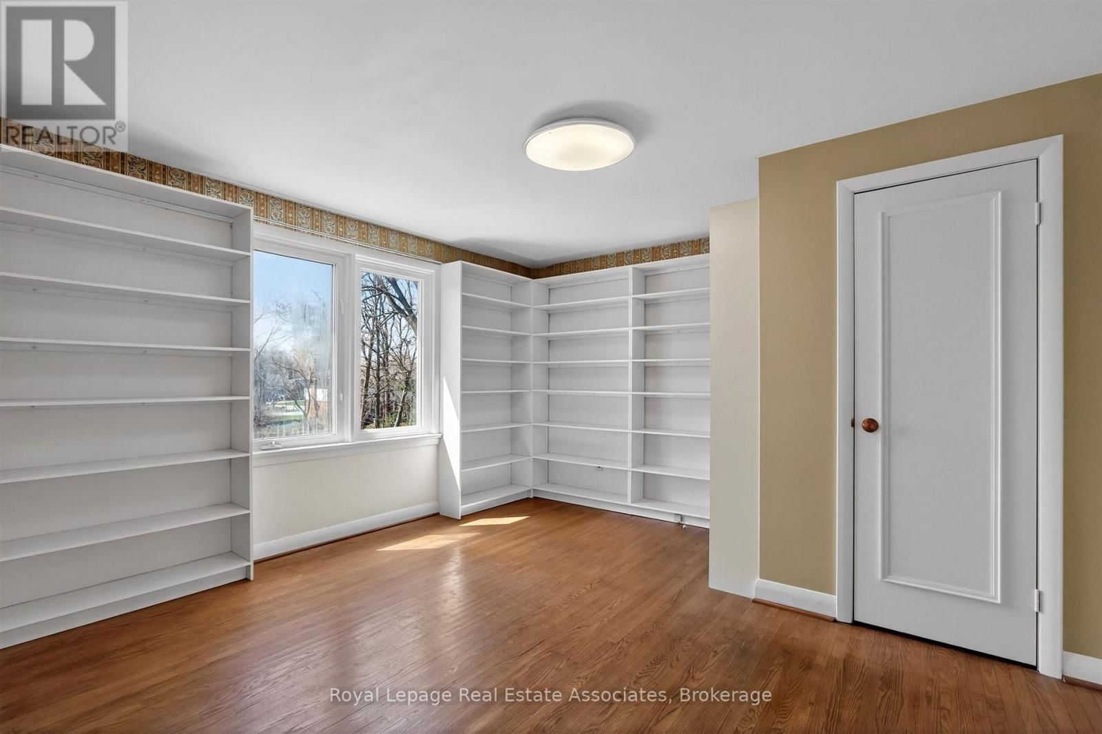 2079 DEYNCOURT DRIVE Image 22