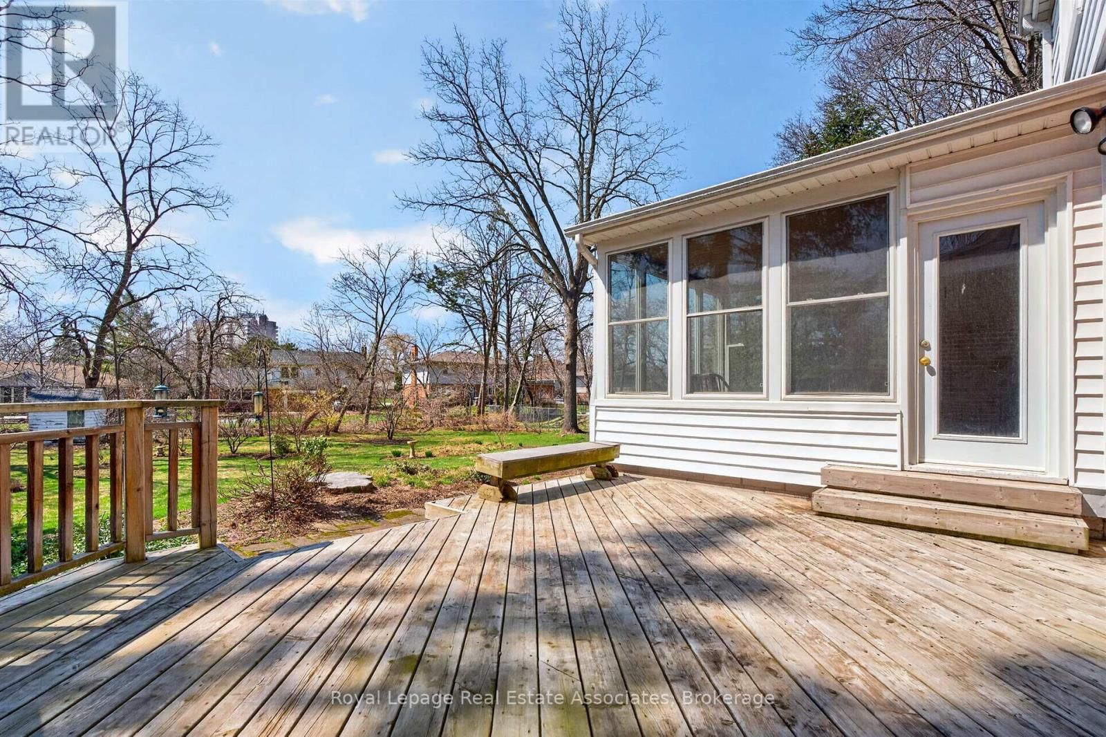 2079 DEYNCOURT DRIVE Image 27