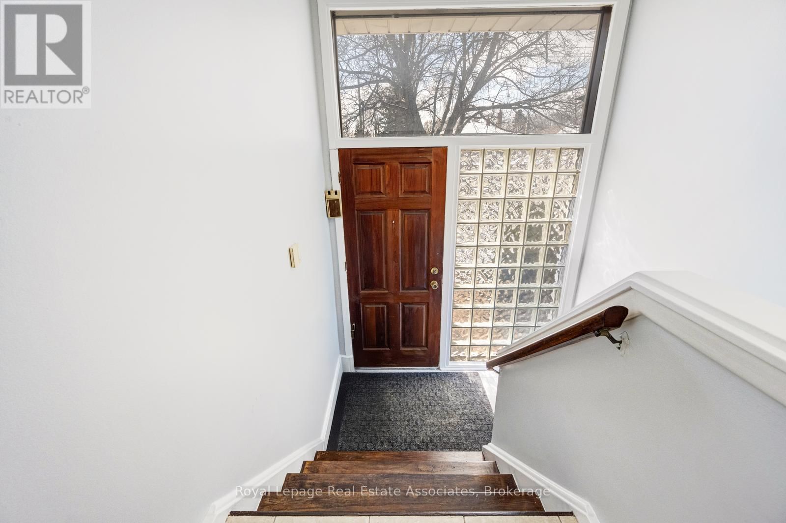 8 CAULFIELD ROAD Image 4