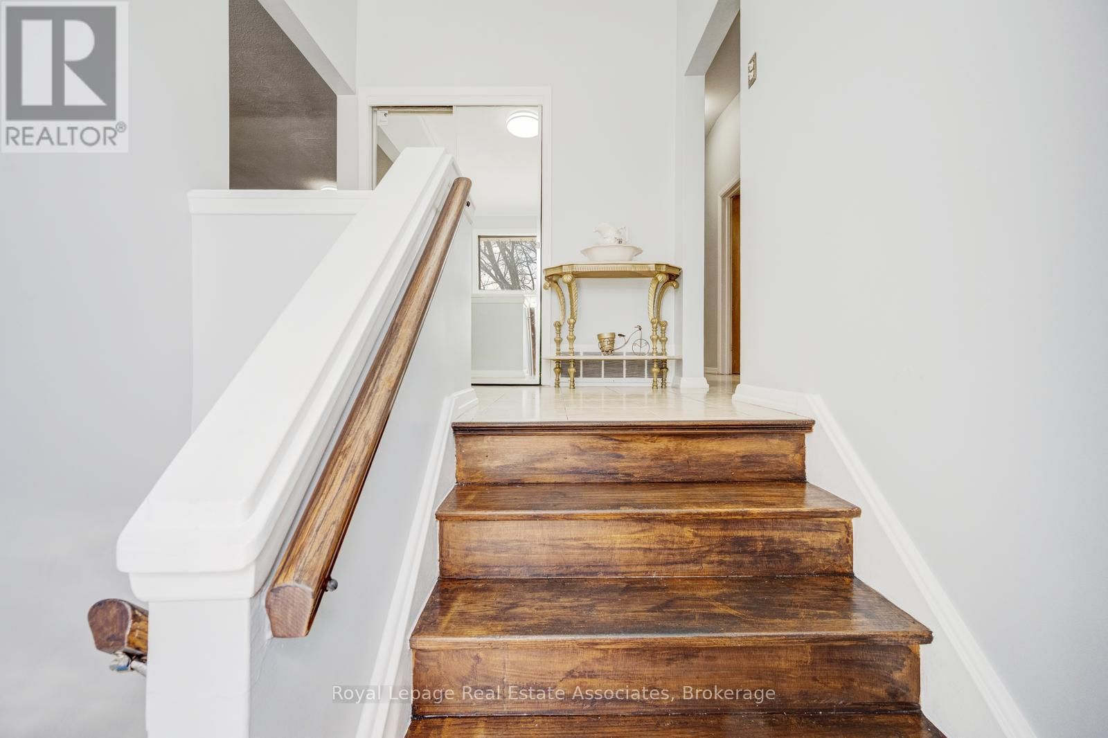 8 CAULFIELD ROAD Image 5