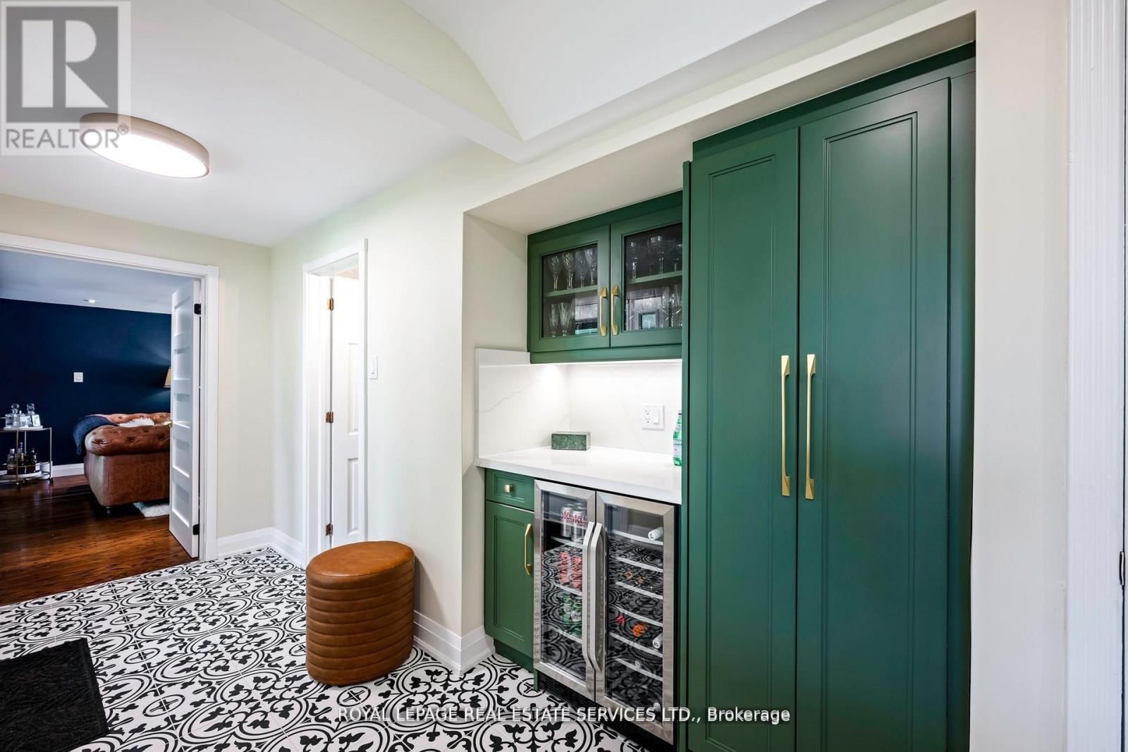 5 PINE RIDGE LANE Image 14