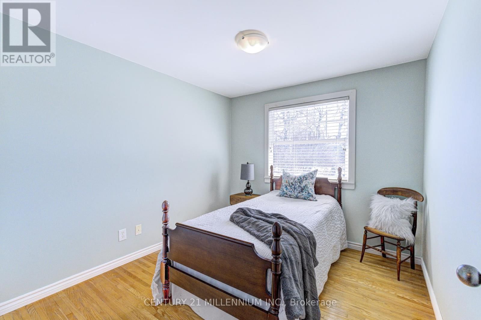 1659 HAWTHORN AVENUE Image 33