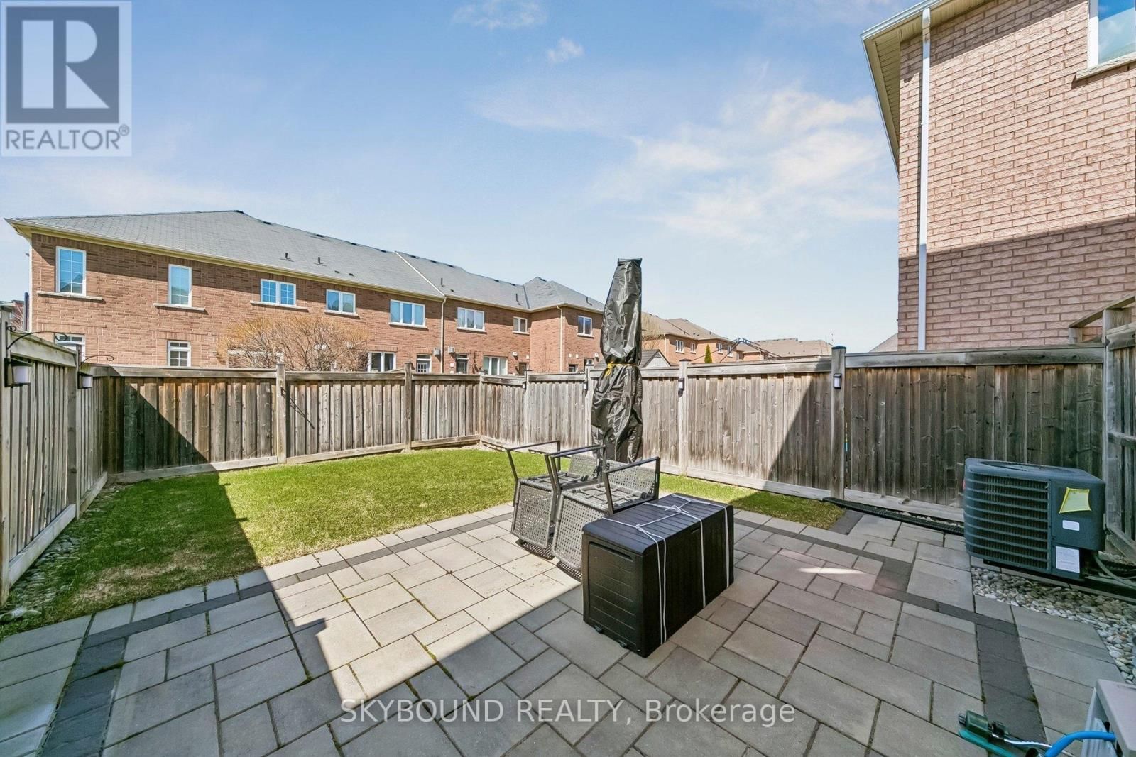 687 MEGSON TERRACE Image 28