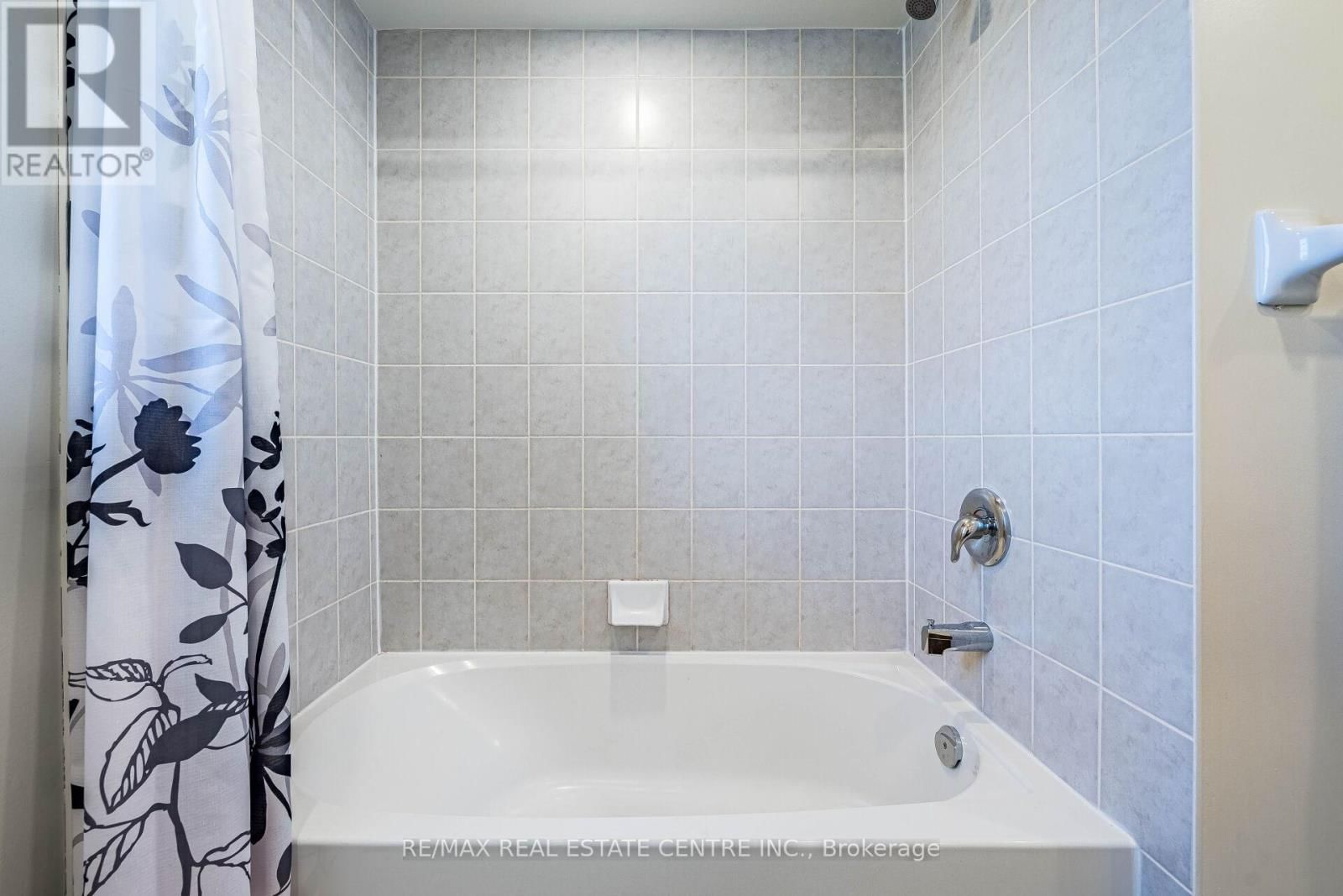 1067 URELL WAY Image 41