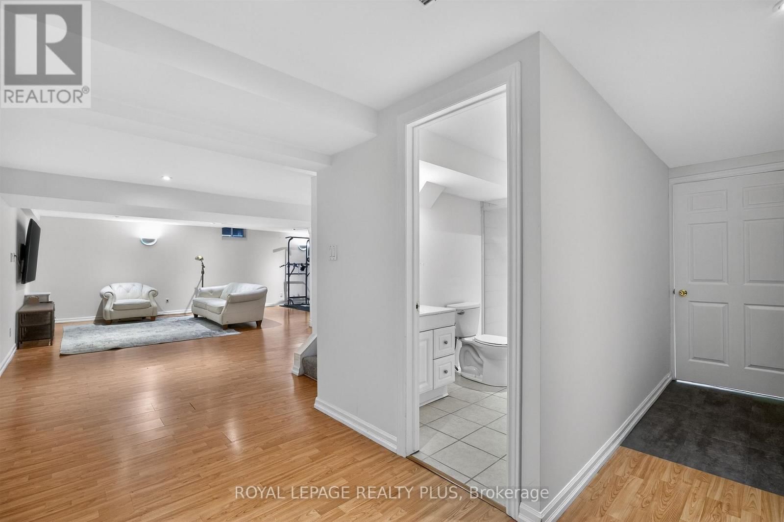 314 LEACOCK AVENUE Image 31