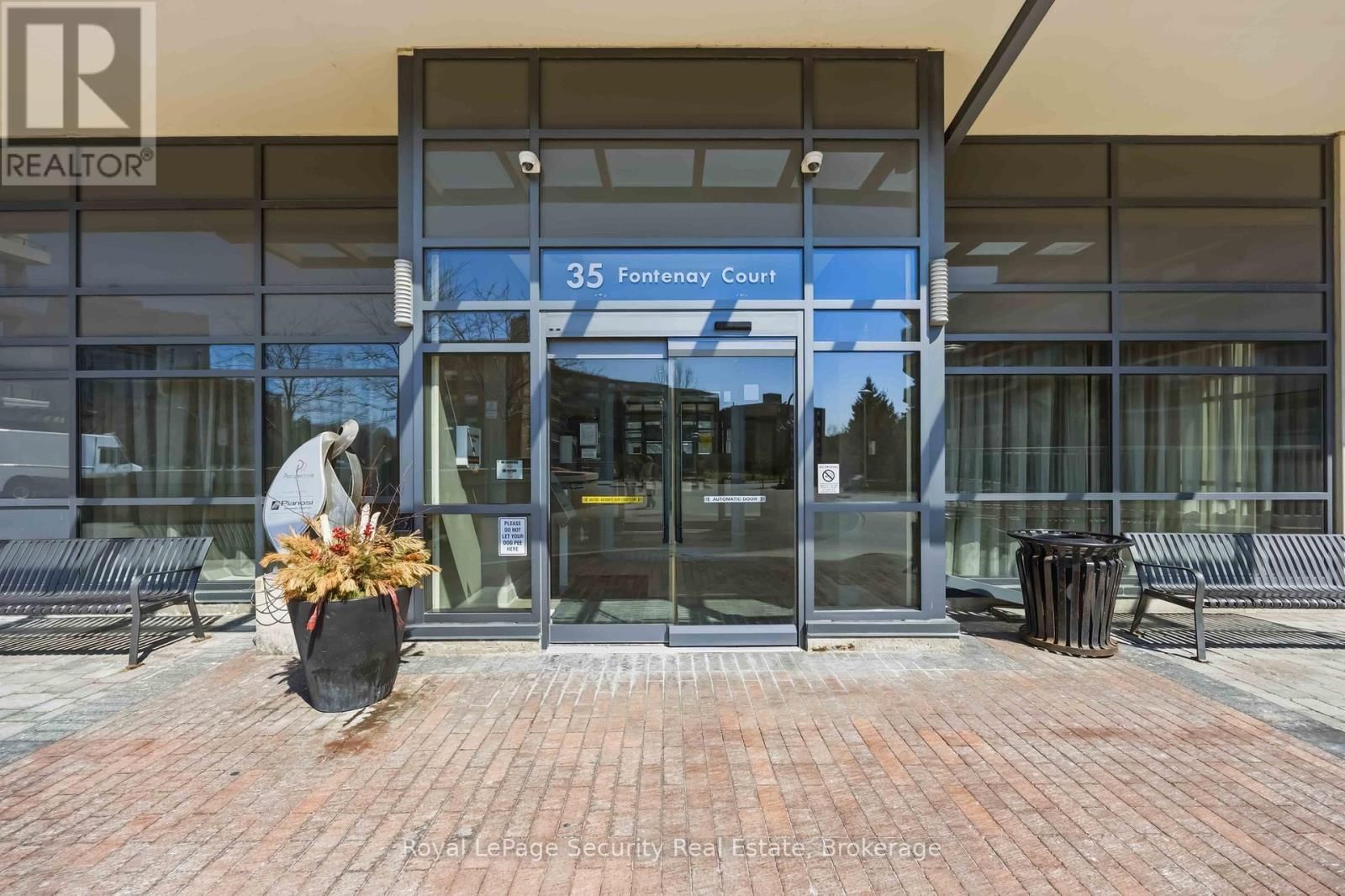 602 - 35 FONTENAY COURT Image 1